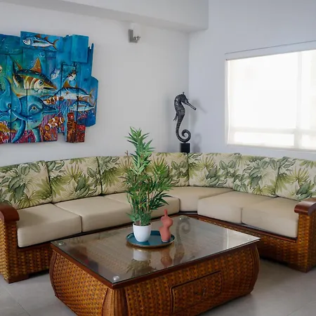 De Lujo Con Piscina Y Jacuzzi - 1 Homestay *